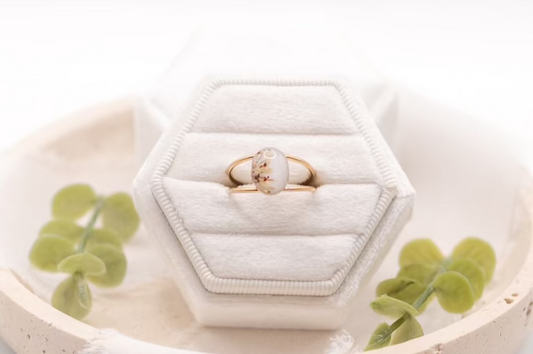 Double banded oval ring